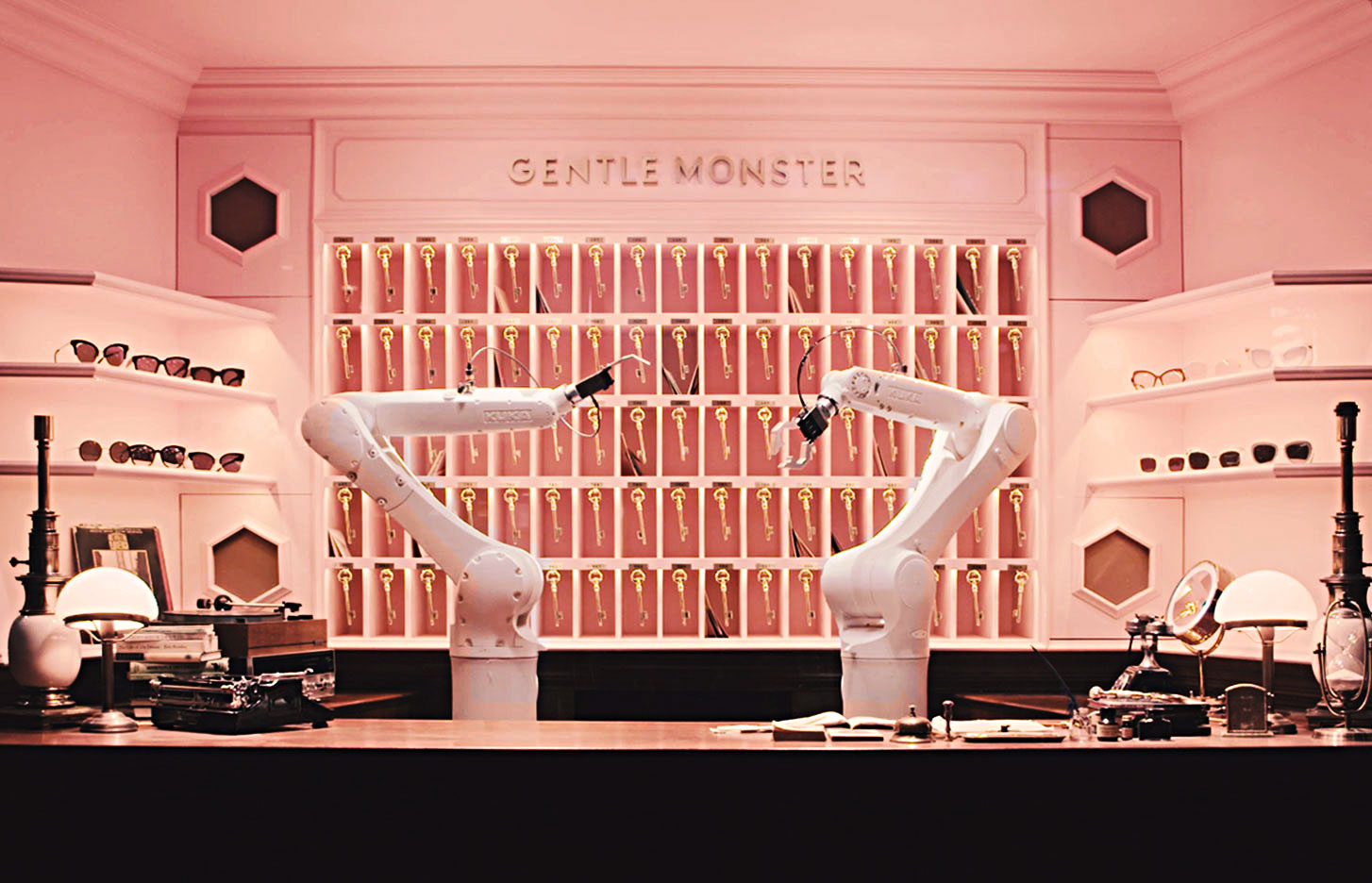 GENTLE MONSTER